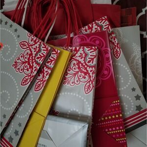Randomized Gift bags- free in bundles
